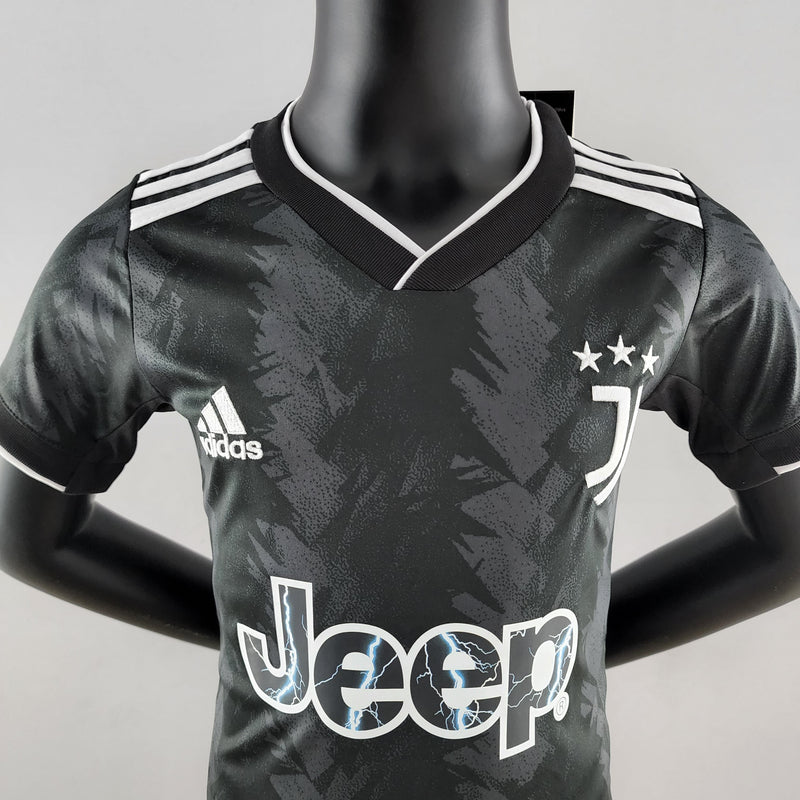 Kit Infantil Juventus II 22/23 Adidas - Preto e Branco